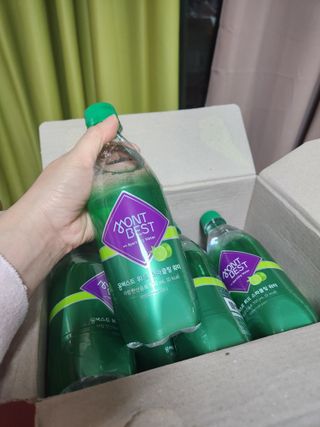 몽베스트 Montbest with Sparkling water Lime20병 — 5점을 준 리뷰어가 2023년 2월 올린 사용 사진