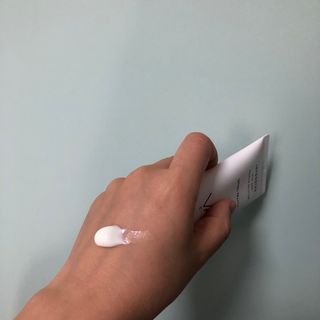 바르셀 톤업 무기자차 자외선차단제 순한 선크림 인텐시브 선 젠 50ml — 3점을 준 리뷰어가 2021년 11월 올린 사용 사진
