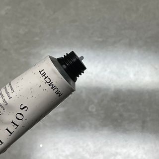 멈칫(MUMCHIT) 넥퍼퓸 NECKPERFUME 2가지 향 — 5점을 준 리뷰어가 2021년 11월 올린 사용 사진