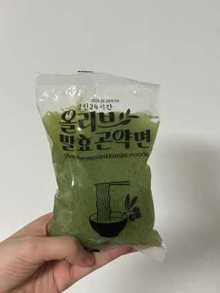 클린24시간 올리브발효곤약면 시원김치면 1세트-(3봉) — 5점을 준 리뷰어가 2023년 12월 올린 사용 사진