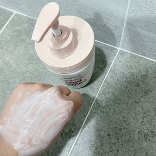벨먼 내추럴 스파 머드레티놀 바디워시(그린로즈, 미드나잇 피오니) — 4.5점을 준 리뷰어가 2022년 5월 올린 사용 사진