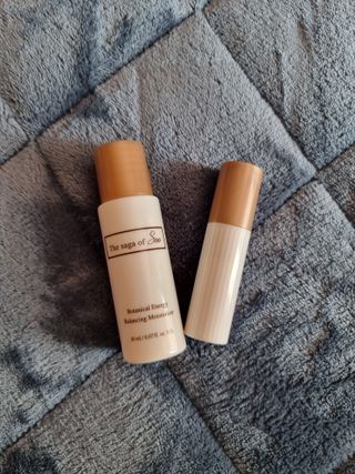 더사가오브수 [사가수] 효혜윤 보태니컬 에너지 에센스인로션 20ml /아이포올 스틱 3g — 5점을 준 리뷰어가 2023년 2월 올린 사용 사진