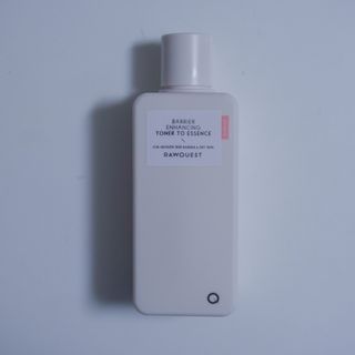 로우퀘스트 베리어 인핸싱 토너투에센스 200ml — 5점을 준 리뷰어가 2023년 11월 올린 사용 사진