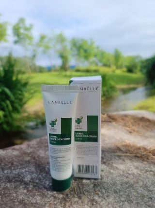 랑벨 랑바이오 블랙 시카 크림 50ml(블랙비 프로폴리스, 시카 4종, 판테놀 10 함유) — 5점을 준 리뷰어가 2022년 7월 올린 사용 사진