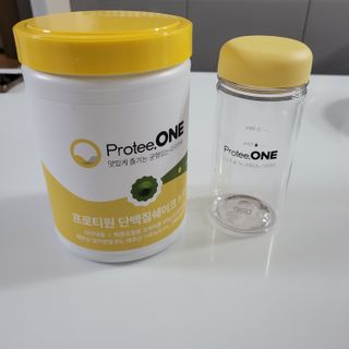 프로티원 단백질쉐이크 녹차맛 2주분 1통+보틀 — 5점을 준 리뷰어가 2021년 4월 올린 사용 사진
