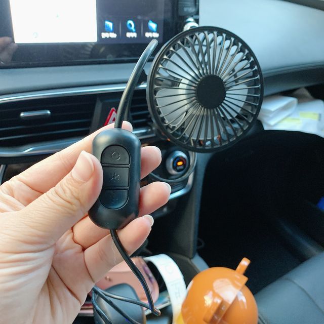 모노큐브 차량용 자동회전 써큘레이터 리뷰 사진