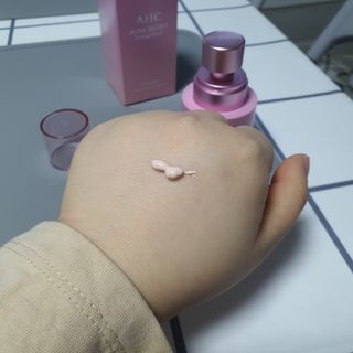 AHC 아우라 시크릿 톤업 벨벳 — 5점을 준 리뷰어가 2021년 5월 올린 사용 사진