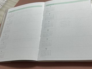 리훈 2024다이어리 아이라이크 모눈다이어리 — 5점을 준 리뷰어가 2023년 9월 올린 사용 사진