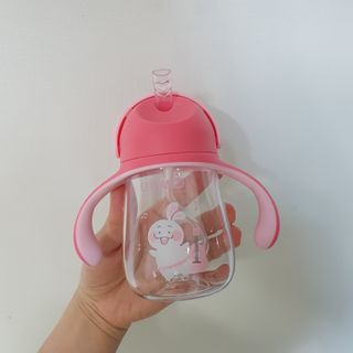 유비맘 트라이탄 코니빨대컵_컬러 랜덤 발송 — 5점을 준 리뷰어가 2021년 2월 올린 사용 사진