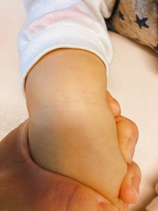 mom e 맘이 내추럴 베이비 케어 크림+바디오일 — 5점을 준 리뷰어가 2021년 1월 올린 사용 사진