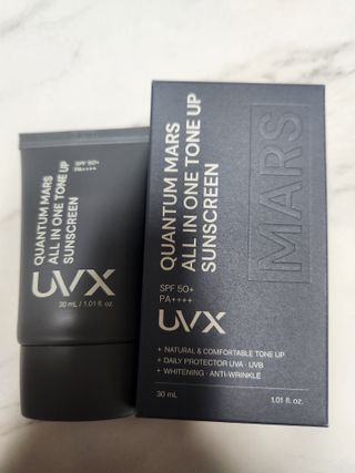 UVX 퀀텀 마스 올인원 톤업 선스크린 — 5점을 준 리뷰어가 2024년 3월 올린 사용 사진