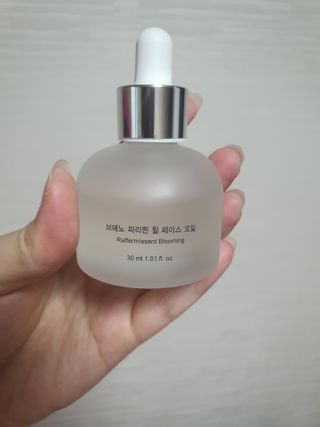 브에노 파리퀸 윌 페이스 오일 — 5점을 준 리뷰어가 2021년 6월 올린 사용 사진