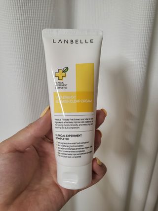 랑벨 비타 에너지 잡티 크림 75ml (피부 속 기미완화크림) — 5점을 준 리뷰어가 2022년 6월 올린 사용 사진