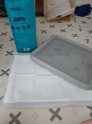 아베크 펫 와이드 프리미엄 중형 애견 강아지 배변 패드 54매 1팩 45g — 5점을 준 리뷰어가 2021년 7월 올린 사용 사진