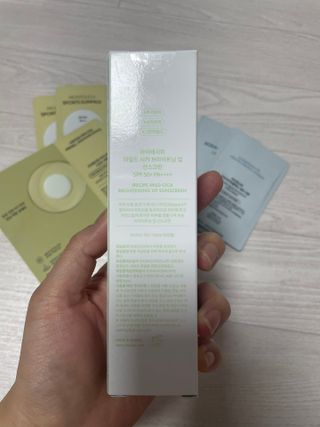아이레시피 마일드시카 브라이트닝 업 선스크린 SPF50+ PA++++ — 5점을 준 리뷰어가 2023년 6월 올린 사용 사진