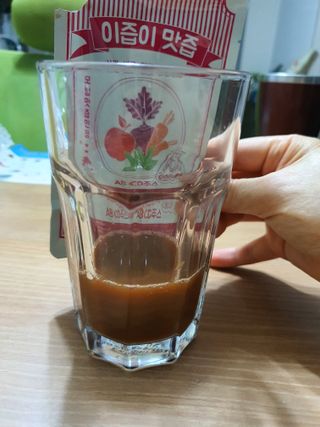 본황칠 이즙이 맛즙 ABC주스 30EA — 5점을 준 리뷰어가 2022년 7월 올린 사용 사진