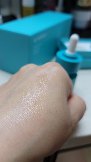 아로메르 리바이탈라이징 블루밍 앰플 10ml x 4ea — 5점을 준 리뷰어가 2021년 8월 올린 사용 사진