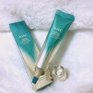 [NEW 탄력유턴 아이크림] AHC 유스 래스팅 리얼 아이크림 포 페이스 — 4점을 준 리뷰어가 2021년 3월 올린 사용 사진