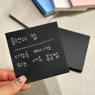 [3M] 포스트잇 점착메모지 강한점착용 노트654 심플리서린 5패드 430매 — 5점을 준 리뷰어가 2024년 9월 올린 사용 사진