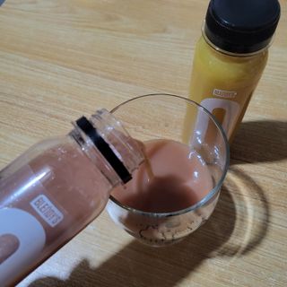BLENDY'S 핑크 스무디+블론디 스무디 — 5점을 준 리뷰어가 2021년 12월 올린 사용 사진