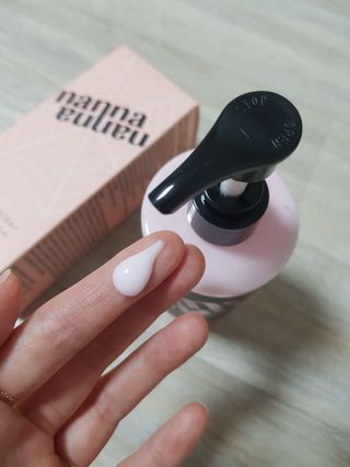 난나 살몬 스파이더 검버섯 미백 톤업 화이트닝 연어 앰플 크림 300ml 대용량 — 5점을 준 리뷰어가 2022년 8월 올린 사용 사진