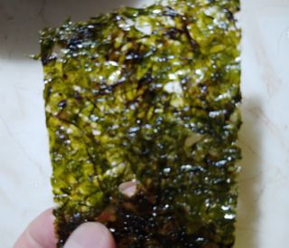 [해림맛김] 들기름에 구운 바삭바삭 김 4종 세트 + 1종 랜덤발송 총5개입 — 5점을 준 리뷰어가 2021년 2월 올린 사용 사진