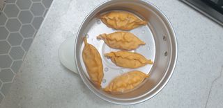 한만두 진한 해물맛 짬뽕만두 1kg — 3점을 준 리뷰어가 2021년 4월 올린 사용 사진
