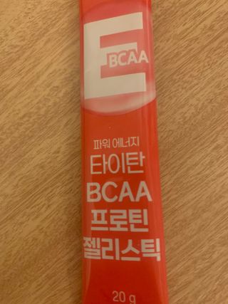 [인디닥터] 타이탄 BCAA 프로틴 젤리스틱 — 5점을 준 리뷰어가 2022년 4월 올린 사용 사진