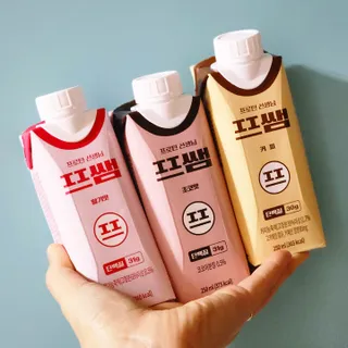 파워풀엑스 [프쌤] 더 맛있고 강력해진 고단백 음료 3종 (초코맛,딸기맛,커피맛) — 5점을 준 리뷰어가 2023년 1월 올린 사용 사진