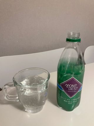 몽베스트 Montbest with Sparkling water Plain 20병 — 5점을 준 리뷰어가 2022년 6월 올린 사용 사진