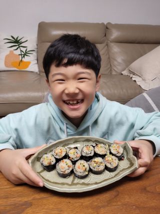 해풀잎 누구나 김밥*1ea [(혼합야채 35g *1ea,  김밥김 (5g, 5ea),  양념간장 (6g, 5ea), 참기름(5g, 2ea)] — 5점을 준 리뷰어가 2022년 11월 올린 사용 사진