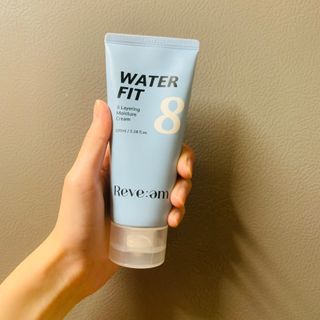 나우 [리브엠]피부 속부터 겹겹이, 촘촘하게! 워터핏8중 수분착붙 크림 — 5점을 준 리뷰어가 2024년 12월 올린 사용 사진