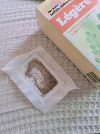 [레제르] 아로마 수액패치 발패치 30매입 -라벤더향/유칼립투스향/대나무향 — 5점을 준 리뷰어가 2022년 5월 올린 사용 사진