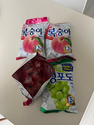 청포도캔디 복숭아캔디 — 5점을 준 리뷰어가 2022년 11월 올린 사용 사진