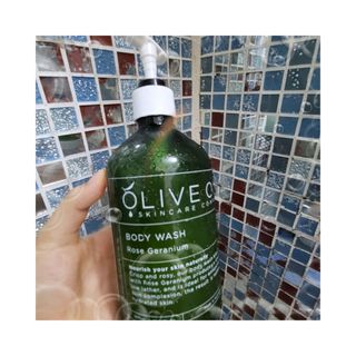 올리브 오일 스킨케어 컴퍼니 [OOSC] 향기로운 보습 로즈 제라늄 바디워시 500ml — 5점을 준 리뷰어가 2021년 4월 올린 사용 사진