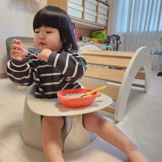 아르브 점보 쿠션 / 슈퍼플러스 아기 유아 의자 트레이 세트 (쿠션 아기의자/슈퍼플러스 사이즈 중 택 1) — 5점을 준 리뷰어가 2022년 12월 올린 사용 사진
