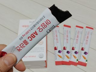 아임오 ABC 콜라겐 젤리 14포 — 5점을 준 리뷰어가 2021년 10월 올린 사용 사진