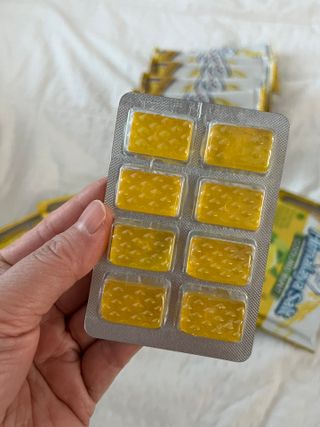 마요라 히말라야 솔트 캔디 2종-페퍼민트 맛, 라임민트 맛 — 5점을 준 리뷰어가 2023년 1월 올린 사용 사진