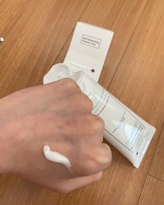 셀프 모이스처라이징 프로텍션 크림 셀프 모이스처라이징 프로텍션크림 — 5점을 준 리뷰어가 2022년 4월 올린 사용 사진