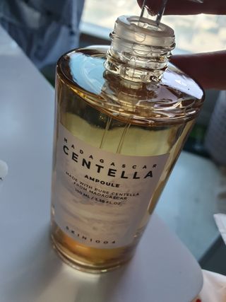 [스킨1004] 마다가스카르 센텔라 앰플 100ml — 5점을 준 리뷰어가 2024년 5월 올린 사용 사진