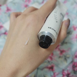 멈칫(MUMCHIT) 넥퍼퓸 NECKPERFUME 2가지 향 — 5점을 준 리뷰어가 2021년 11월 올린 사용 사진