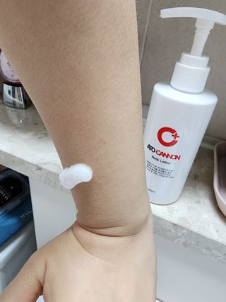 아토캐논(ATO CANNON) 아토캐논 고보습 바디로션 200ml — 5점을 준 리뷰어가 2023년 1월 올린 사용 사진
