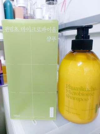 방방곳곳 편림초 마이크로바이옴 샴푸 — 5점을 준 리뷰어가 2022년 4월 올린 사용 사진