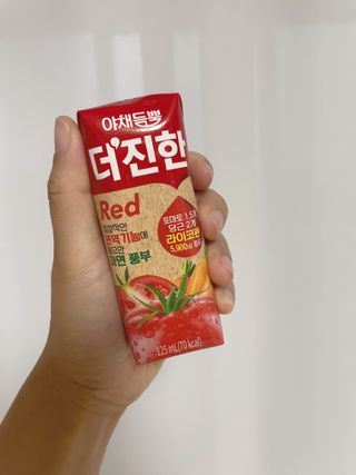 [롯데칠성] 야채듬뿍 더'진한 [롯데칠성] 야채는 이제 COLORFULL! 야채듬뿍  더 진한 레드 4개 +퍼플 4개 (총 8개) — 5점을 준 리뷰어가 2023년 6월 올린 사용 사진
