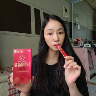 힘내라김홍삼 하루홍삼정스틱 10g x 30포 — 5점을 준 리뷰어가 2021년 5월 올린 사용 사진