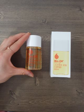 바이오오일 [바이오-오일] 스킨케어 오일 내추럴 60ml — 5점을 준 리뷰어가 2021년 5월 올린 사용 사진