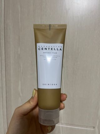 스킨1004 [SKIN1004] 마다가스카르 센텔라 앰플 폼 125ml — 5점을 준 리뷰어가 2024년 8월 올린 사용 사진