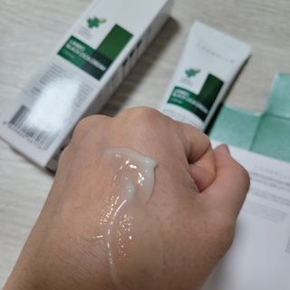 랑벨 랑바이오 블랙 시카 크림 50ml(블랙비 프로폴리스, 시카 4종, 판테놀 10 함유) — 5점을 준 리뷰어가 2022년 5월 올린 사용 사진