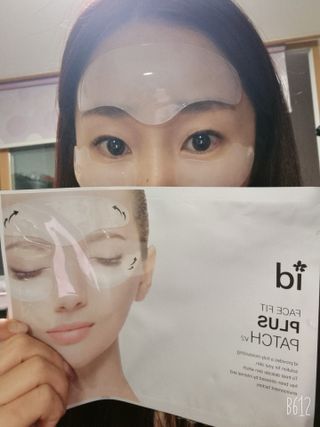 아이디플라코스메틱 아이디 페이스핏 플러스 패치 v2 — 5점을 준 리뷰어가 2021년 4월 올린 사용 사진
