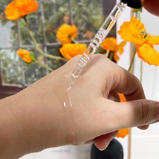 스킨큐어 산다화 비타민c 화이트닝 에센스 30ml — 5점을 준 리뷰어가 2021년 8월 올린 사용 사진